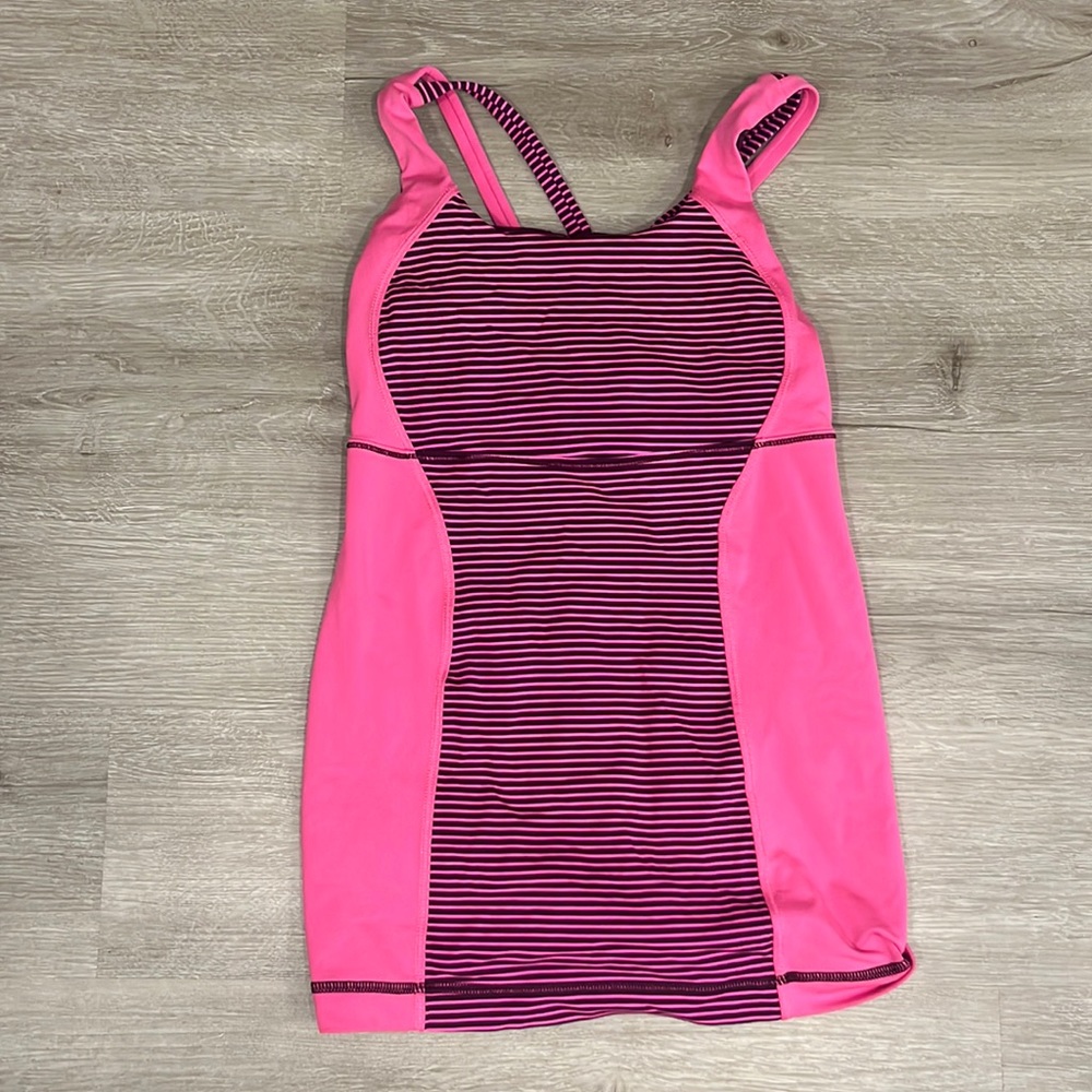 Lululemon size 6 tank